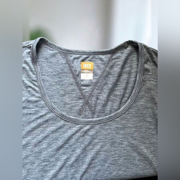 Lucy Tech Gray long sleeve shirt Size XS - Picture 4 of 13